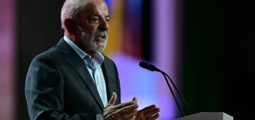 Lula endurece discurso sobre feminicídio e diz que "até morte é suave" para agressores 