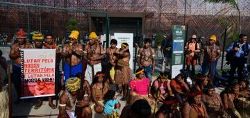 COP30: nova manifestação de indígena fecha portão principal da conferência