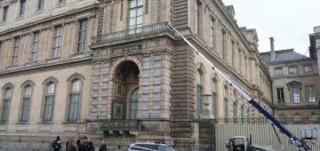Relatório de 2018 alertou para risco de acesso à varanda do Louvre por onde os ladrões entraram
