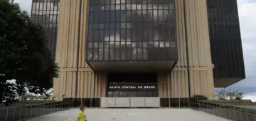 Banco Central detalha manutenção da Selic em 15% em ata do Copom