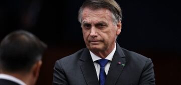 Defesa pede que Bolsonaro deixe a prisão e seja internado para passar por cirurgias