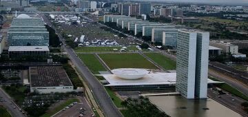 Congresso vota Lei de Diretrizes Orçamentária exigindo 65% das emendas pagas antes das eleições