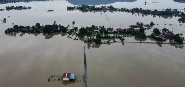 Como o desmatamento piorou as inundações na Indonésia
