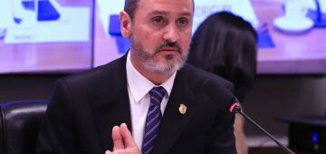 Diretor da PF confirma que investigação do caso Master envolve autoridade com foro no STF