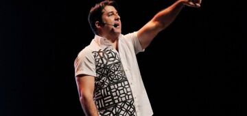 Aula-espetáculo de João Suassuna celebra legado de Ariano Suassuna no Compaz Miguel Arraes