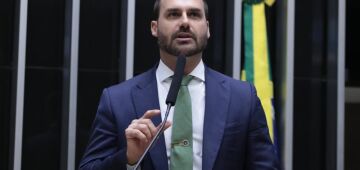 "Eduardo Bolsonaro já tem faltas suficientes para ser cassado", diz Hugo Motta