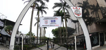 Corinthians tem até fevereiro para executar dívida de R$ 200 milhões no RCE