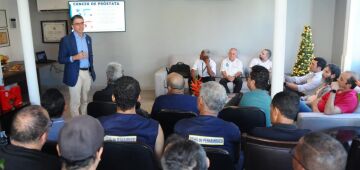 Médico Fernando Gurgel conduz palestra sobre prevenção ao câncer de próstata na Folha de Pernambuco 