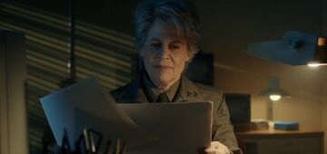 "Stranger Things 5": quem é a personagem de Linda Hamilton?