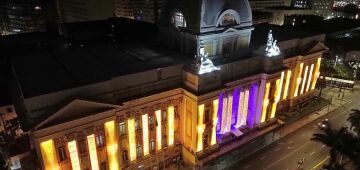 TJPE inaugura decoração de Natal do Palácio da Justiça