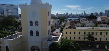 Torre Malakoff abre exposição com obras de cinco artistas visuais