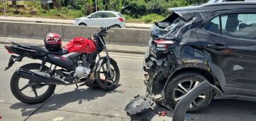 Motociclista de transporte por aplicativo morre e passageira fica ferida em colisão na BR-232