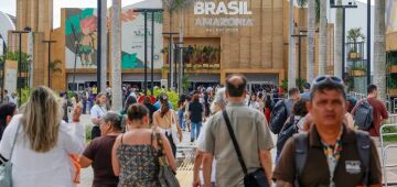 Cientistas criticam ausência de combustíveis fósseis em texto da COP30