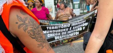 Em protesto pacífico, indígenas Munduruku cobram participação na COP30