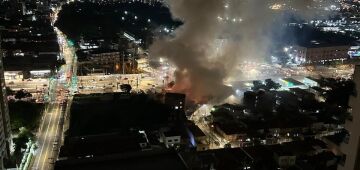 Explosão no Tatuapé: vídeo mostra clarão e rajadas de fogos cruzando avenida