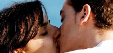 "Doença do beijo" pode estar por trás do mistério do lúpus, revela nova pesquisa