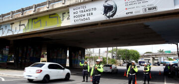 CTTU promove blitz educativa em memória às vítimas de trânsito no Recife