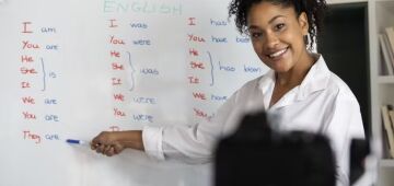 Por que uma língua estrangeira soa como um borrão para nossos ouvidos? Estudos explicam