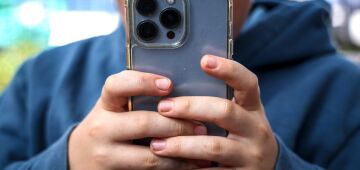 Fatia de celulares contrabandeados no Brasil recua, mas faturamento cresce, mostra balanço do setor