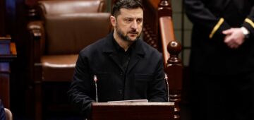 Zelensky pede paz duradoura antes do encontro de Putin com emissários americanos