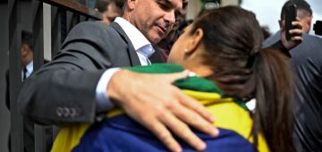 Flávio Bolsonaro defende que retirada de sanções contra Moraes é um "gesto americano pela anistia"