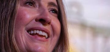 Oposição na Colômbia escolhe candidata presidencial alinhada a Trump em pressão contra Maduro