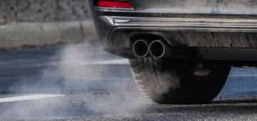 UE desiste de proibir completamente a venda de carros com motor de combustão até 2035