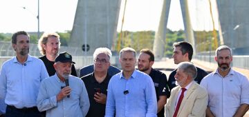 Lula inaugura ponte na fronteira com o Paraguai
