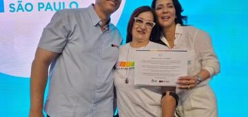 Tarcísio faz evento popular para celebrar programa social e reforça imagem com primeira-dama