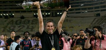 Filipe Luís poderá igualar número de conquistas do Guardiola em sua estreia no Barcelona