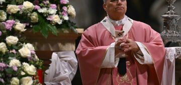 Papa Leão XIV é considerado uma das 55 personalidades mais bem vestidas do ano pela Vogue