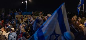 Israelenses entram em Gaza para pedir reocupação do território palestino