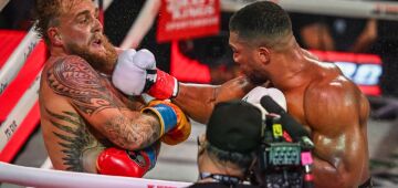 Jake Paul sofre duas fraturas na mandíbula, mas já prevê retorno ao ringue: "Me deem Canelo"