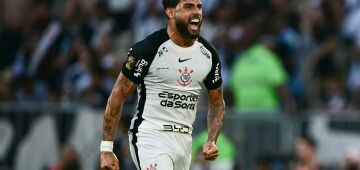 Yuri Alberto rechaça idolatria, elogia Bidon e despista sobre saída: "Até 2030 estou aí"