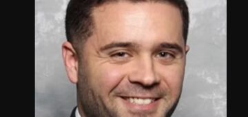 Médico americano é acusado de inserir comprimidos abortivos na boca de namorada enquanto ela dormia