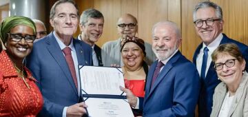 OMS entrega certificado de fim da transmissão do HIV da mãe para o filho ao Brasil