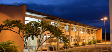 Alunos do Pronera participam de aula inaugural da turma especial de Medicina, em Caruaru