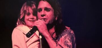 Ozzy Osbourne recebe homenagem da filha Kelly no dia em que faria 77 anos