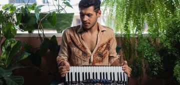 Vinícius Nogal estreia show solo no Recife com clássicos do forró e fusões musicais