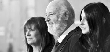 Romy, filha mais nova de Rob Reiner, foi quem encontrou corpo do pai, diz jornal