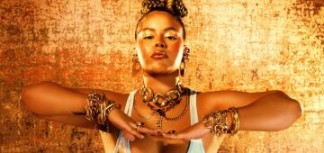 Rachel Reis chega no Recife, neste sábado (20), coroando o ano de ascensão na carreira