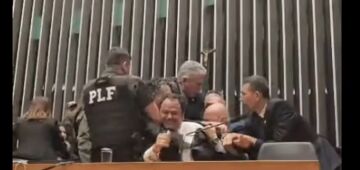 Entidades condenam retirada da imprensa na Câmara