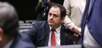 Suspenso da Câmara por seis meses, Glauber Braga diz que pensa em disputar governo do Rio em 2026