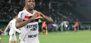 Náutico anuncia contratação do atacante Jonas Toró