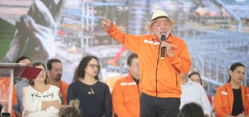 Lula dá prazo para criação de diretrizes do roteiro para eliminar combustíveis fósseis