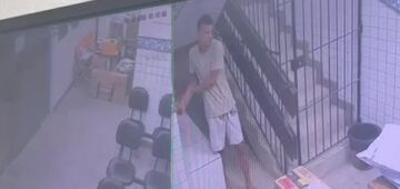 Homem consegue se livrar de algemas e foge de delegacia em Boa Viagem