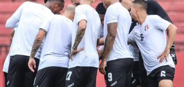 Santa Cruz goleia homônimo do Rio Grande do Norte em jogo-treino no Arruda