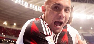 Flamengo vence Cruz Azul e avança à semifinal da Copa Intercontinental