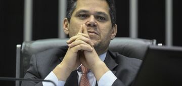 Alcolumbre se irrita com Paulinho da Força por ação sobre impeachment no STF