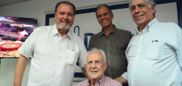 Ato celebra primeira eleição no Recife após redemocratização e do legado de Jarbas Vasconcelos